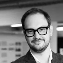 Øystein Rø portrait.