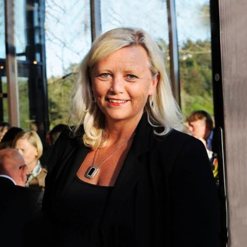 Lisbeth Iversen portrait.
